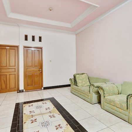 Hotel Wisma Ck Kebumen Εξωτερικό φωτογραφία